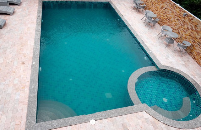 The Lake House Ko Yo