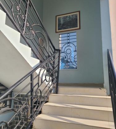 The Lamsarr Apartments