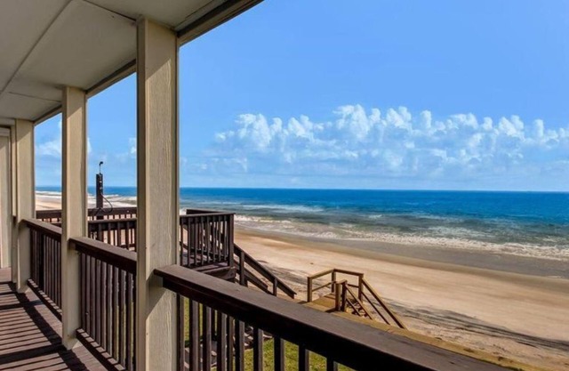 The Lazy Turtle: Gorgeous Beach House, Spacious, Sleeps up to 15