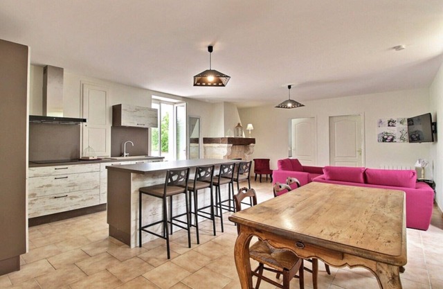 THE "LILAS" GITE - 3 BEDROOMS, UP TO 6 PEOPLE (84M²)