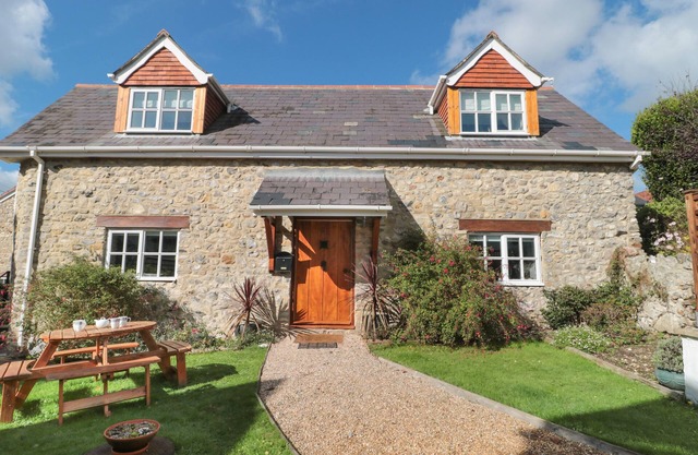 THE LINHAY, family friendly, with a garden in Chardstock, Devon