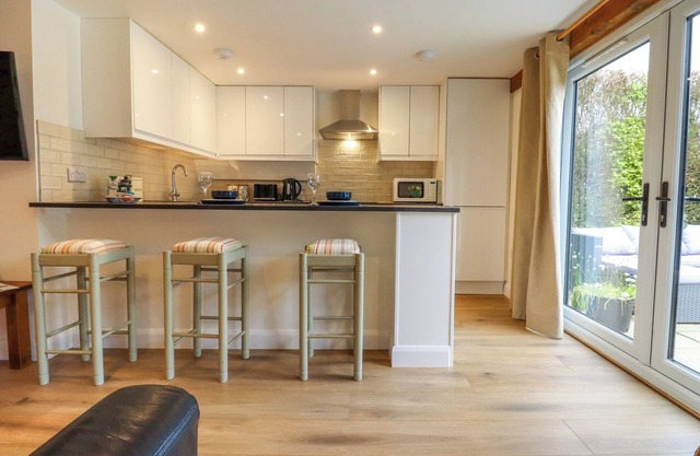 THE LITTLE ACORNS, country holiday cottage in Herstmonceux
