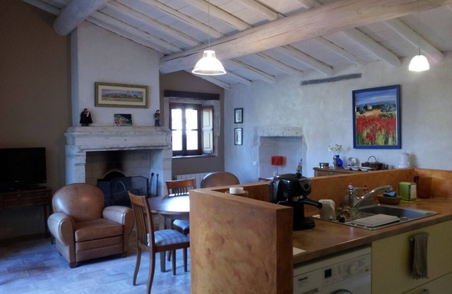 The Little DoMeynes . Charming cottage ideal for 1 couple and it all year