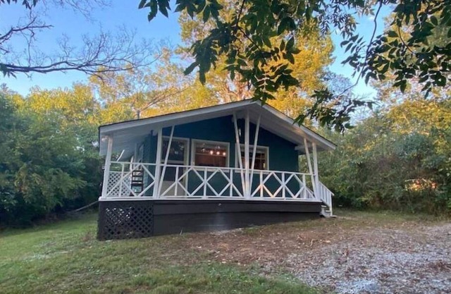 The Little Gem- Sleeps 3, 1 bedroom, 1 bath cabin