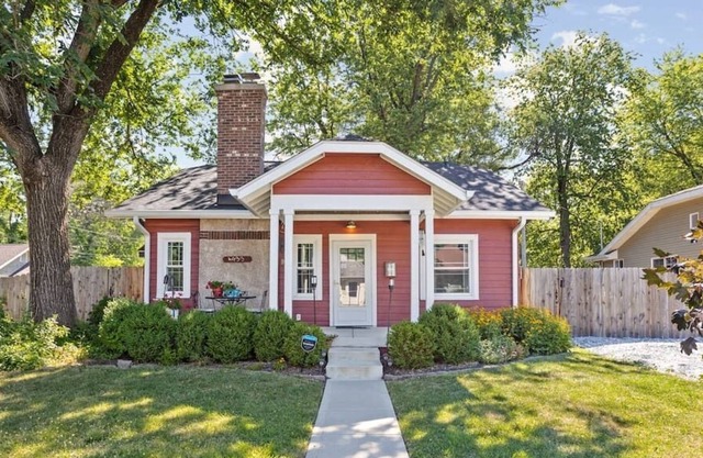 The Little Red Cottage of Broad Ripple