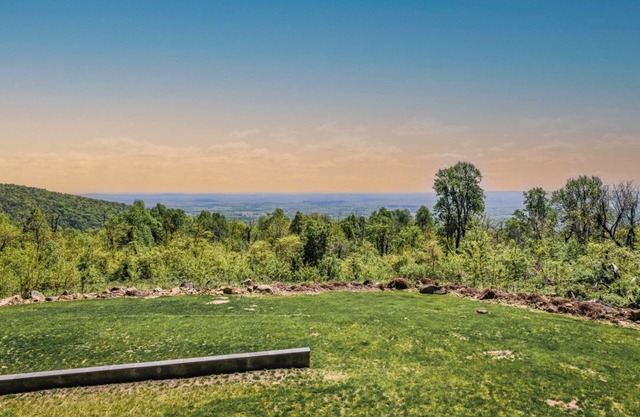 The Lodge at Bear Rock