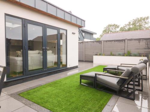 The Lodge at Dafarn Newydd