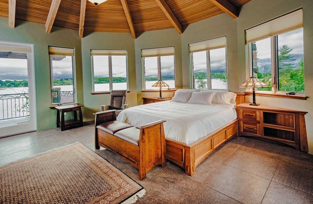 The Lodge at Strum Island - A Private Island Paradise with a Club Ambiance