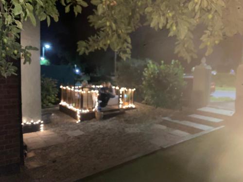 THE LOG CABIN no neighbours sleeps up to 5 people Free parking Bfst drinks PET FRIENDLY