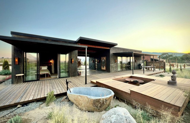 The LoneEast nAn Eastern Sierra wilderness retreat