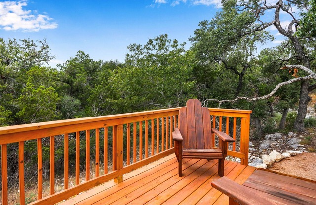 The Longhorn at Harrod's Hill Country Hideaway