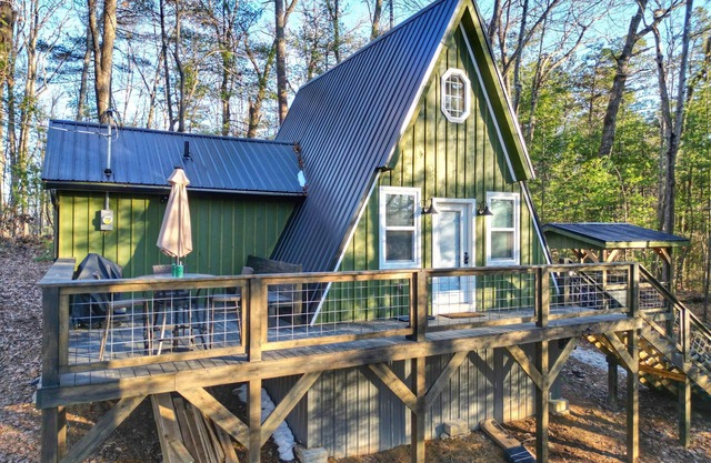 The Lookout | RRG | Hot Tub!