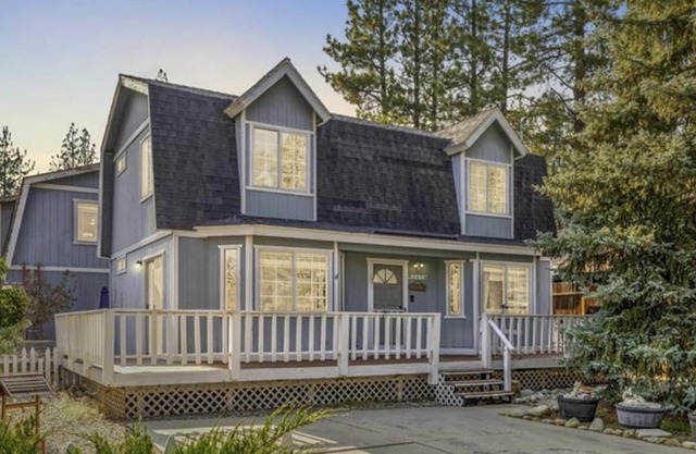 The Lost Boys Hideaway - One of a Kind Mountain Getaway!