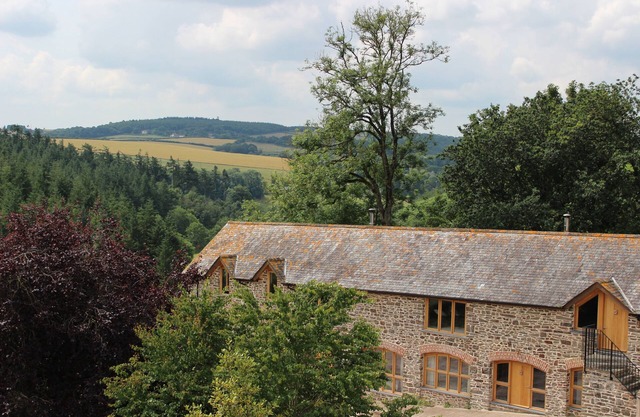 The Lower Arches, luxury Converted Barn in Devon countryside