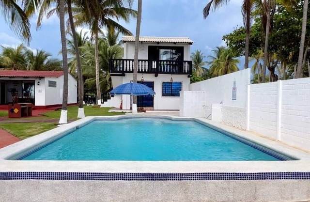 The Lux Beach Front Villa 4-bedroom with WiFi, AC in superb San Luis Talpa