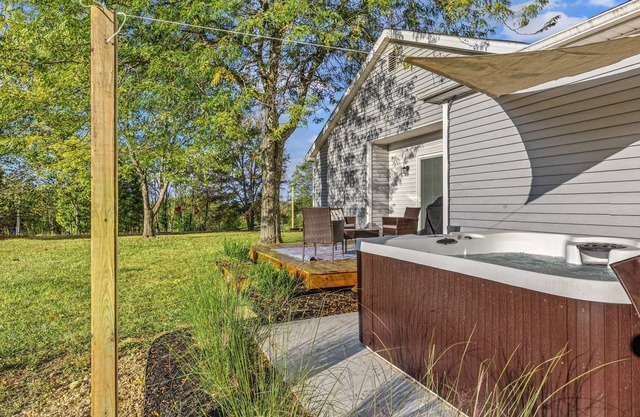 The Luxe/Hot Tub/On Bright Leaf Golf Course