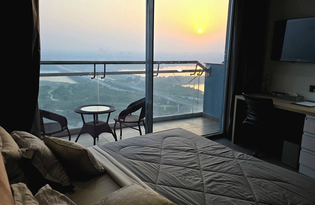 The Luxe Living n