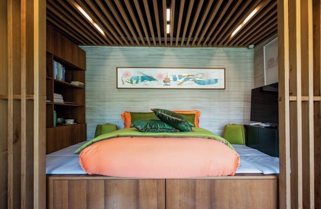 The Magic Genève - Pool View Luxury Suite with Spa