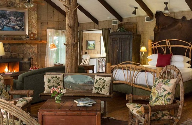 The Magnolia Suite Escape to an Authentic Texas Ranch with Unique Activities!