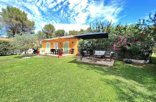 The Maisonnette in the pines