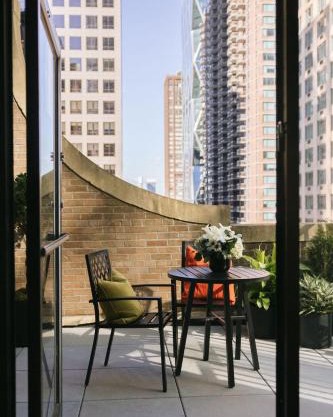 Manhattan Residence Persons 
