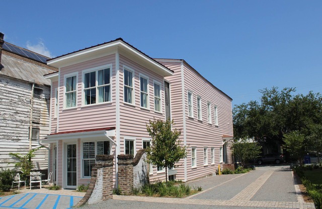 The Manor 93 A&B - 2 Newly Renovated Units in Downtown Charleston!