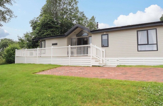THE MAPLES 44, family friendly, country holiday cottage in Sticker