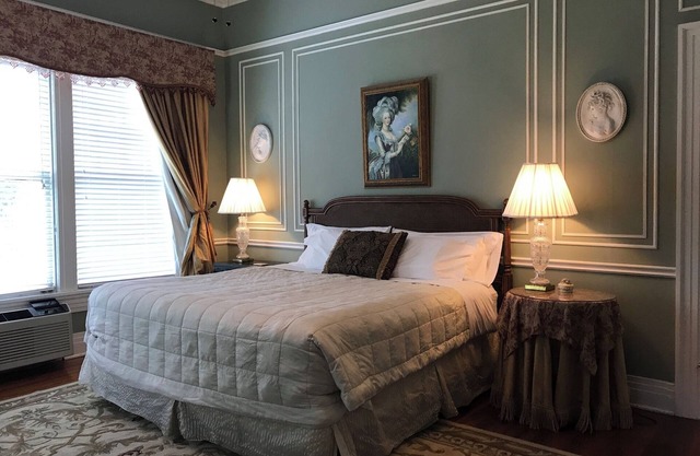 The Marie Antoinette