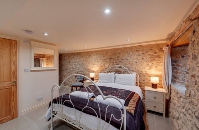 The Milking Parlour. Hills Farm Stays