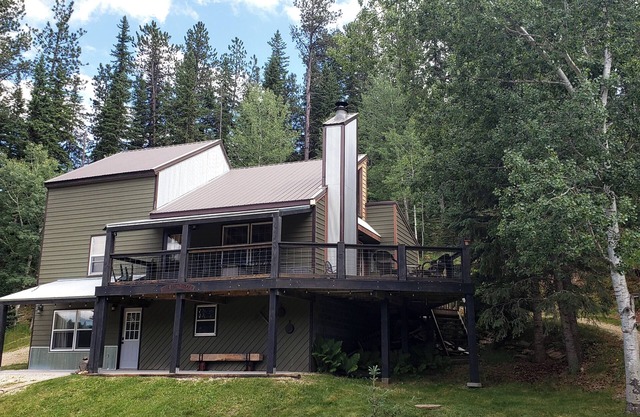 The Mineshaft - Secluded Cabin with Trailer Parking