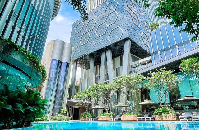 The Mira Central Park Hotel