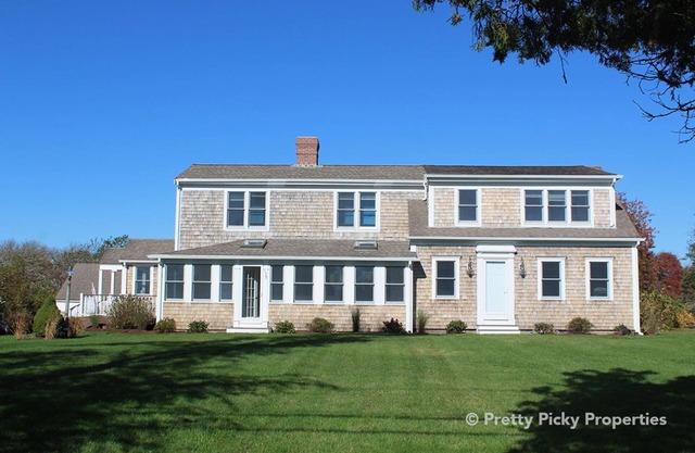 The Moor-A-Sea: 128-D West Dennis – Heated Pool, Walk to Beach