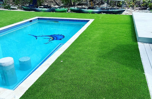 The most setup home in BPK TIKI HUT,POOL ,GRILL ,CANAL FRONT, FREE UNLIMITED ICE