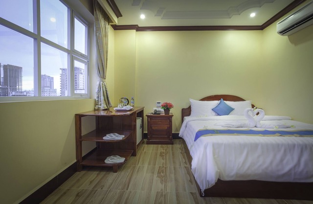 The Mou Hotel - Double Room - Free Bicycle usage