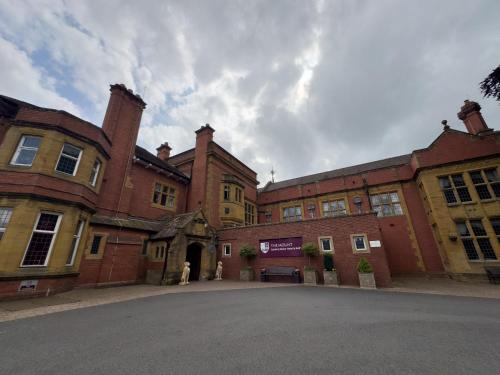 The Mount Country Manor Hotel & Golf Wolverhampton