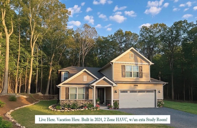 The Nest and Nook in The Poconos! Built in 2024, 2 Zone HAVC, plus a Study Room!