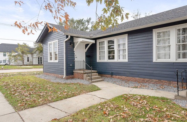 The Nicholas House - Downtown Hammond