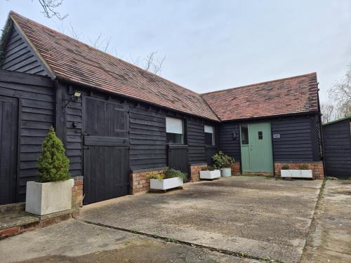 The Nook, 1 Bedroom Cottage with Indoor Fireplace