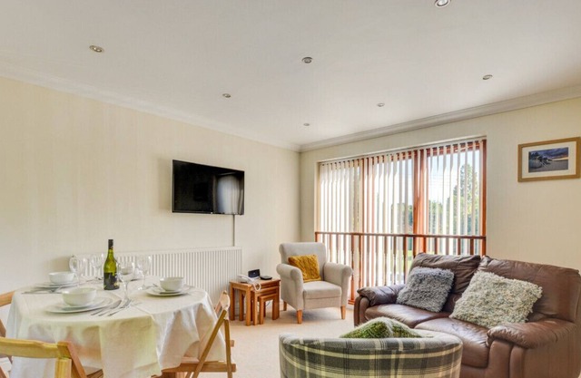 The Old Bakehouse - Two Bedroom House, Sleeps 4