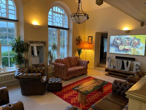 The Old Court House & Jail