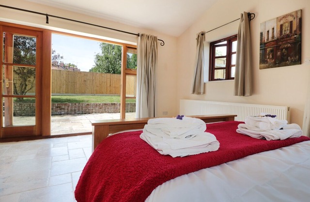 The Old Dairy, NEWNHAM-ON-SEVERN