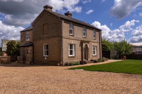 The Old Farmhouse at Roughs Farm Retreats