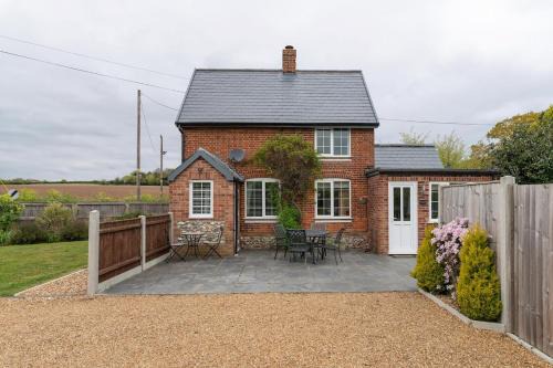 The Old Railway cottage with hot tub