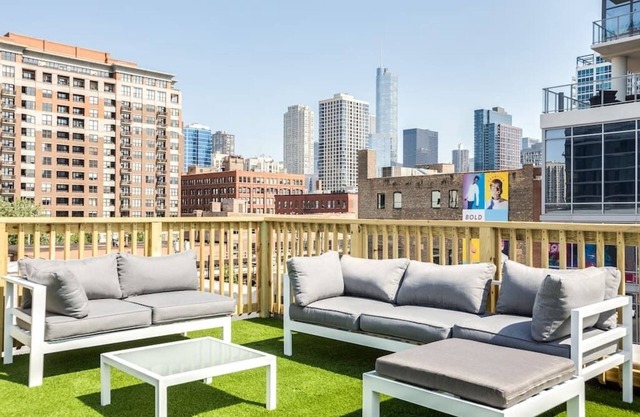 The Orleans Floor 3 Private rooftop deck!