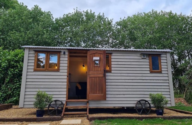 The Owls Rest Shepherds Hut Hethel
