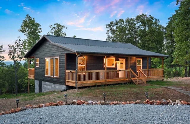 The OZ Oasis Cabin @ Buffalo River- Stunning Views