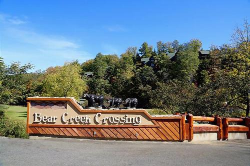 The Palace at Bear Creek by Venture Smoky Mountains