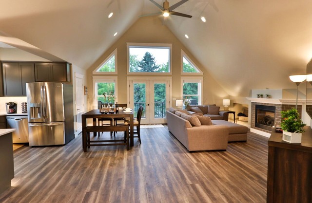 The Parkview Loft 0.8 miles from Walla Walla University
