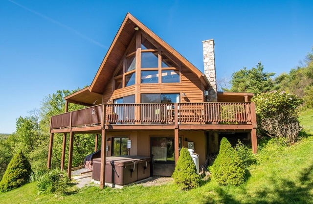 The Perch | Pet Friendly, Lake Access, Great Views!