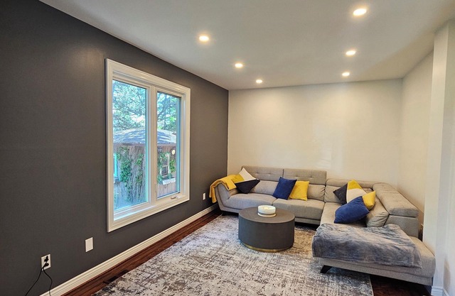 The Perfect Luxury Getaway 4 Bdrm Home With New Modern Furniture!